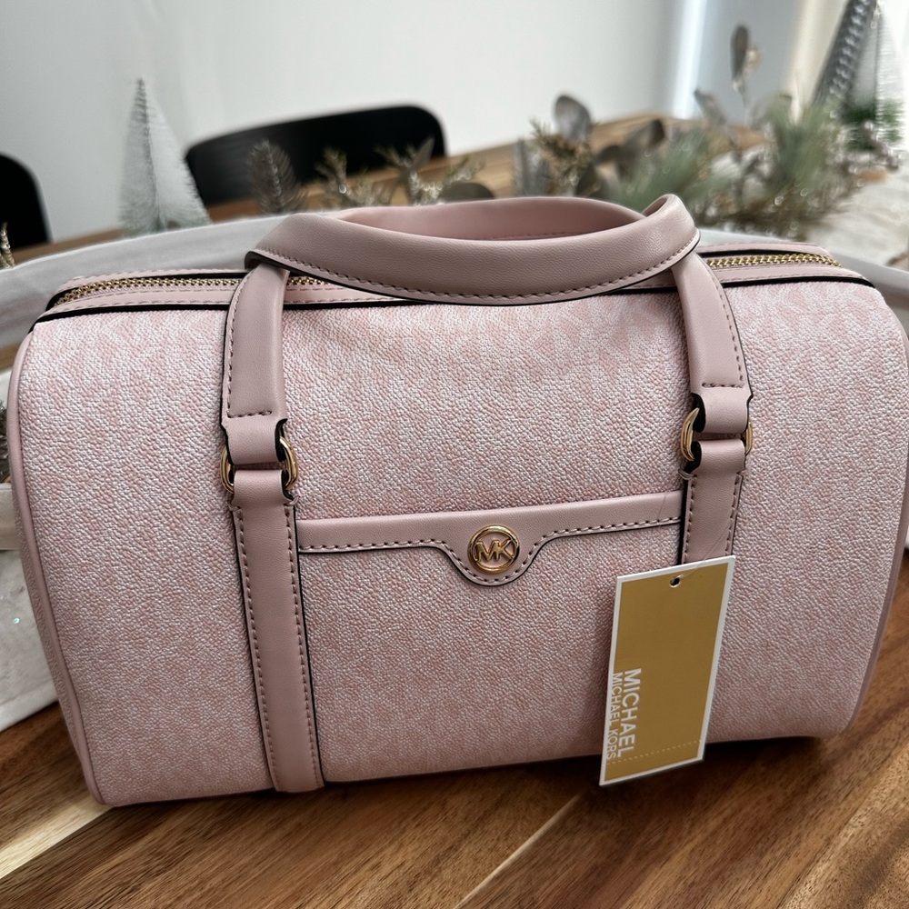 Michael Kors travel bag light pink